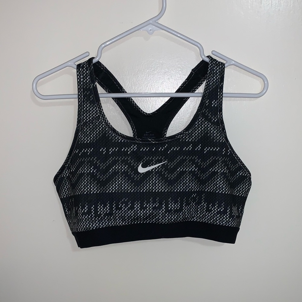 NIKE | Sports Bra